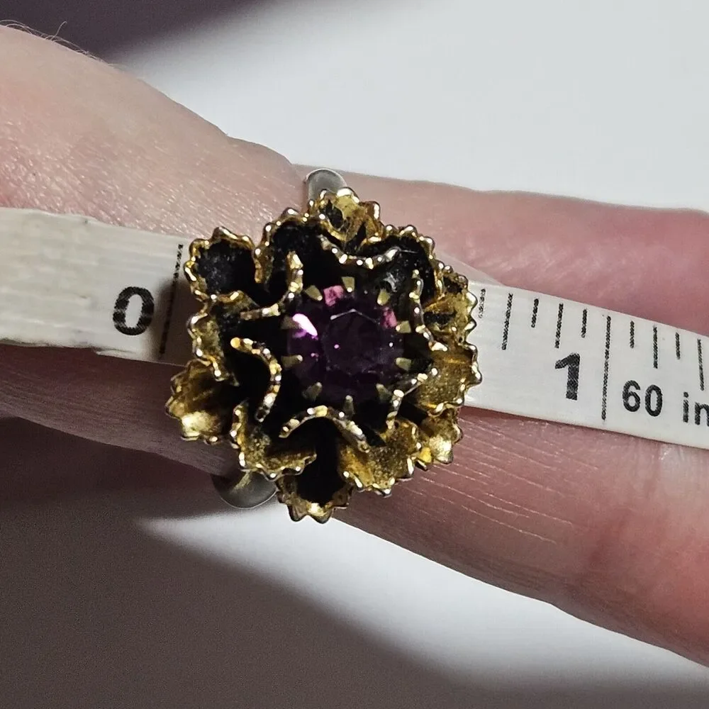 Vintage Vogue Gold Tone Metal Purple Rhinestone Flower Adjustable Cocktail Ring
